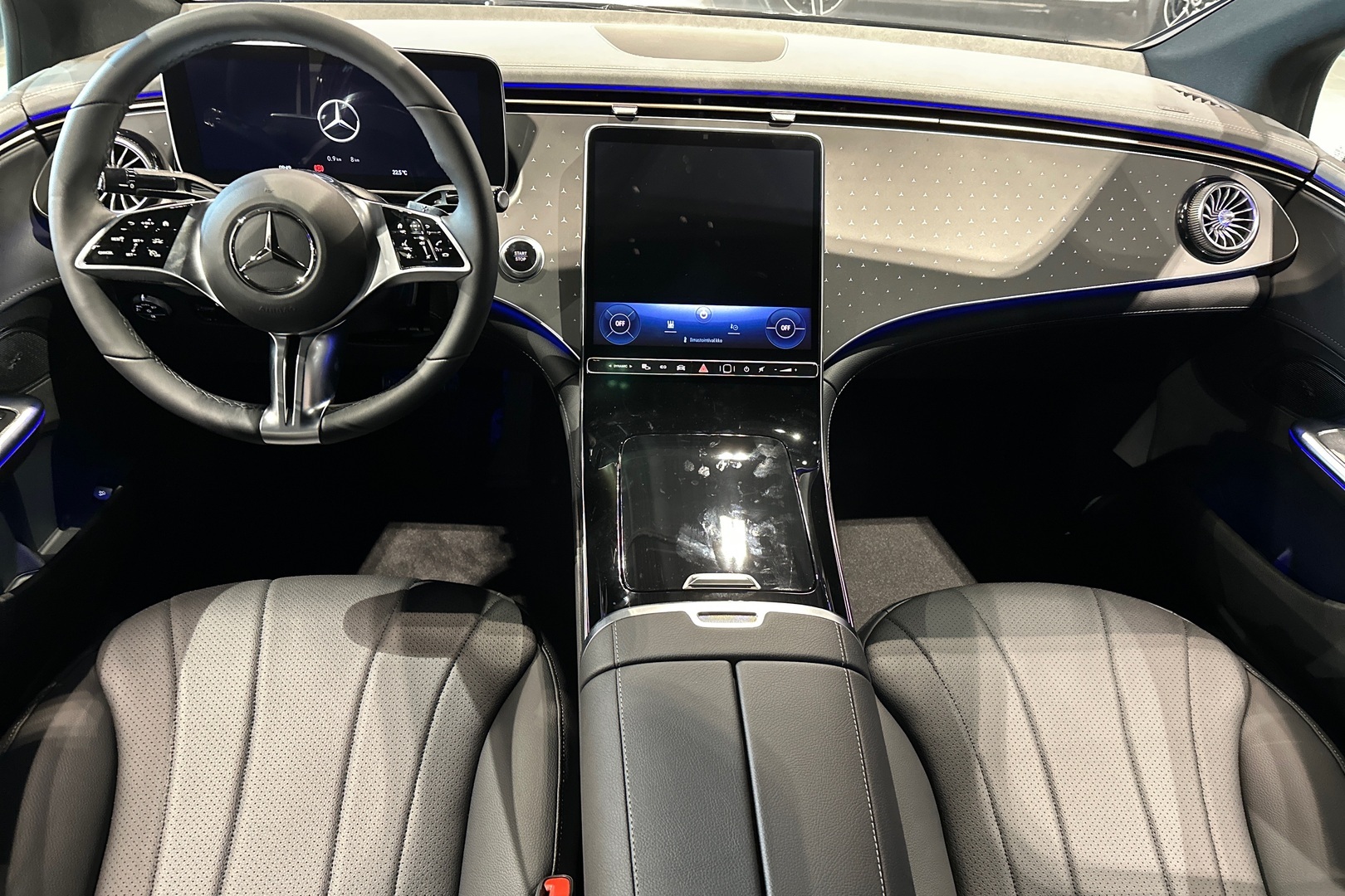 MERCEDES-BENZ EQE 2024