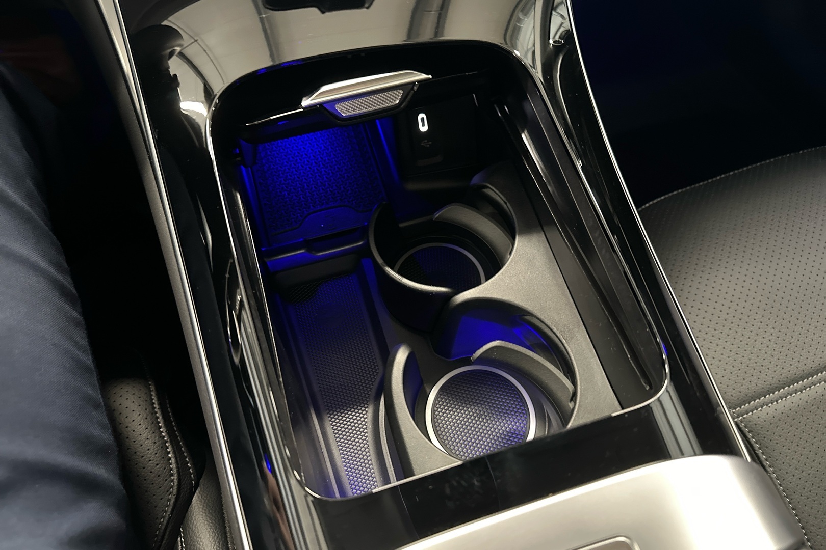 MERCEDES-BENZ GLC 2025