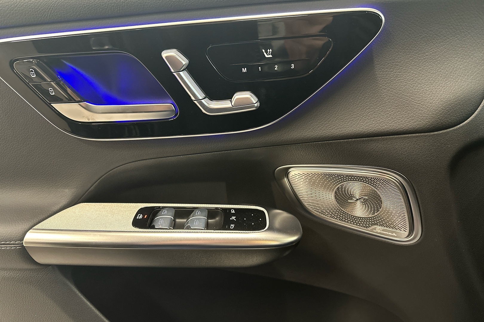 MERCEDES-BENZ GLC 2025