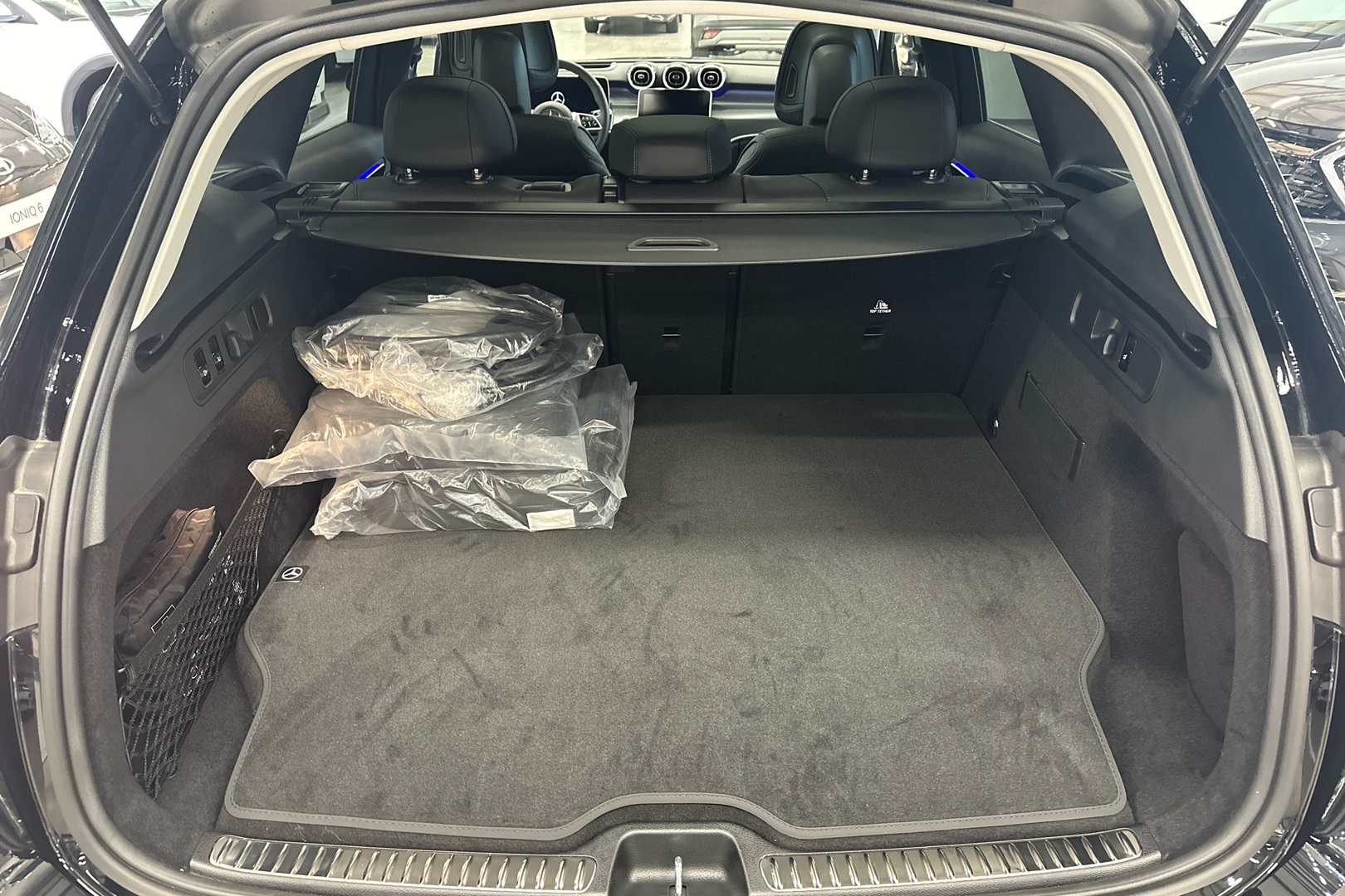 MERCEDES-BENZ GLC 2025