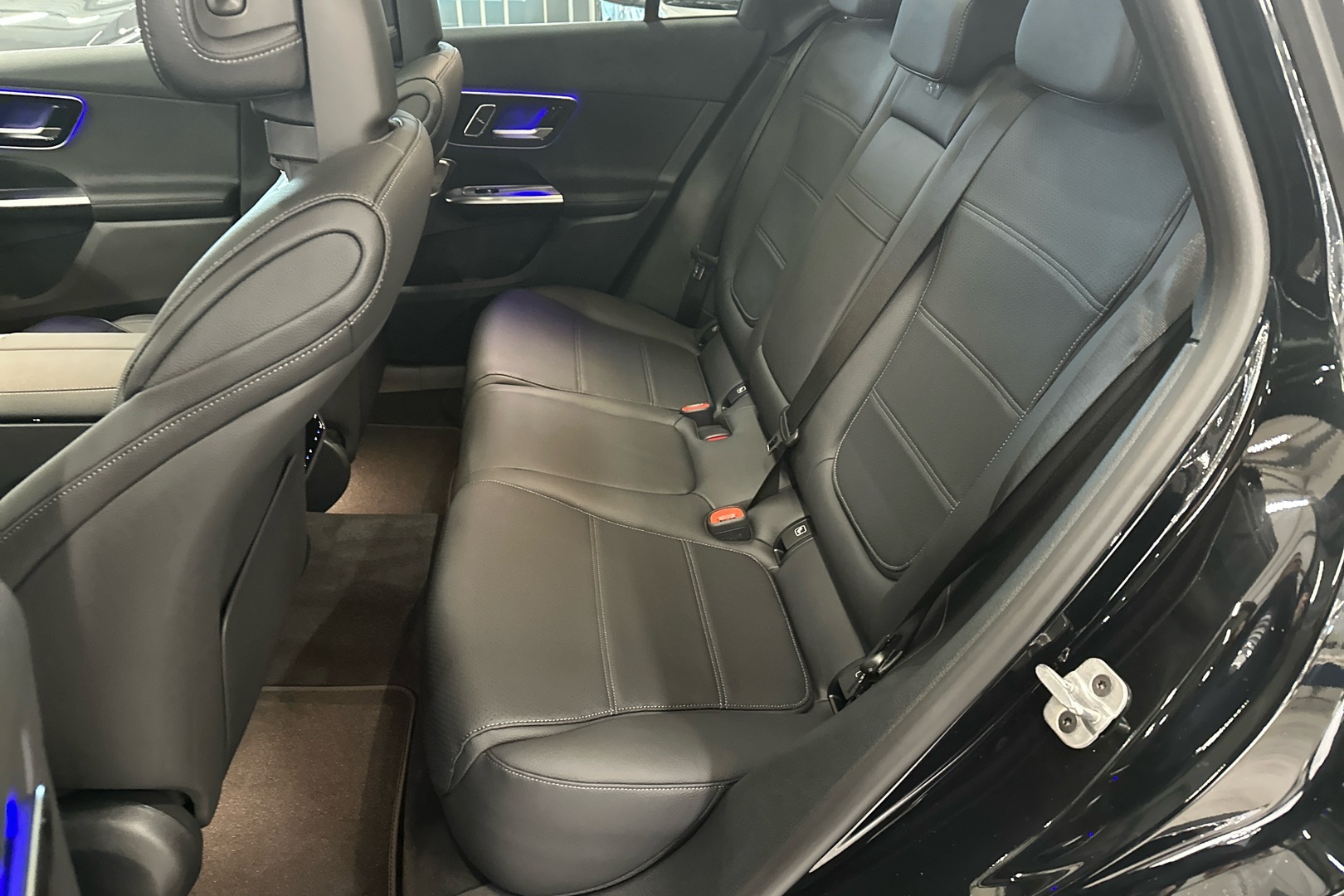 MERCEDES-BENZ GLC 2025