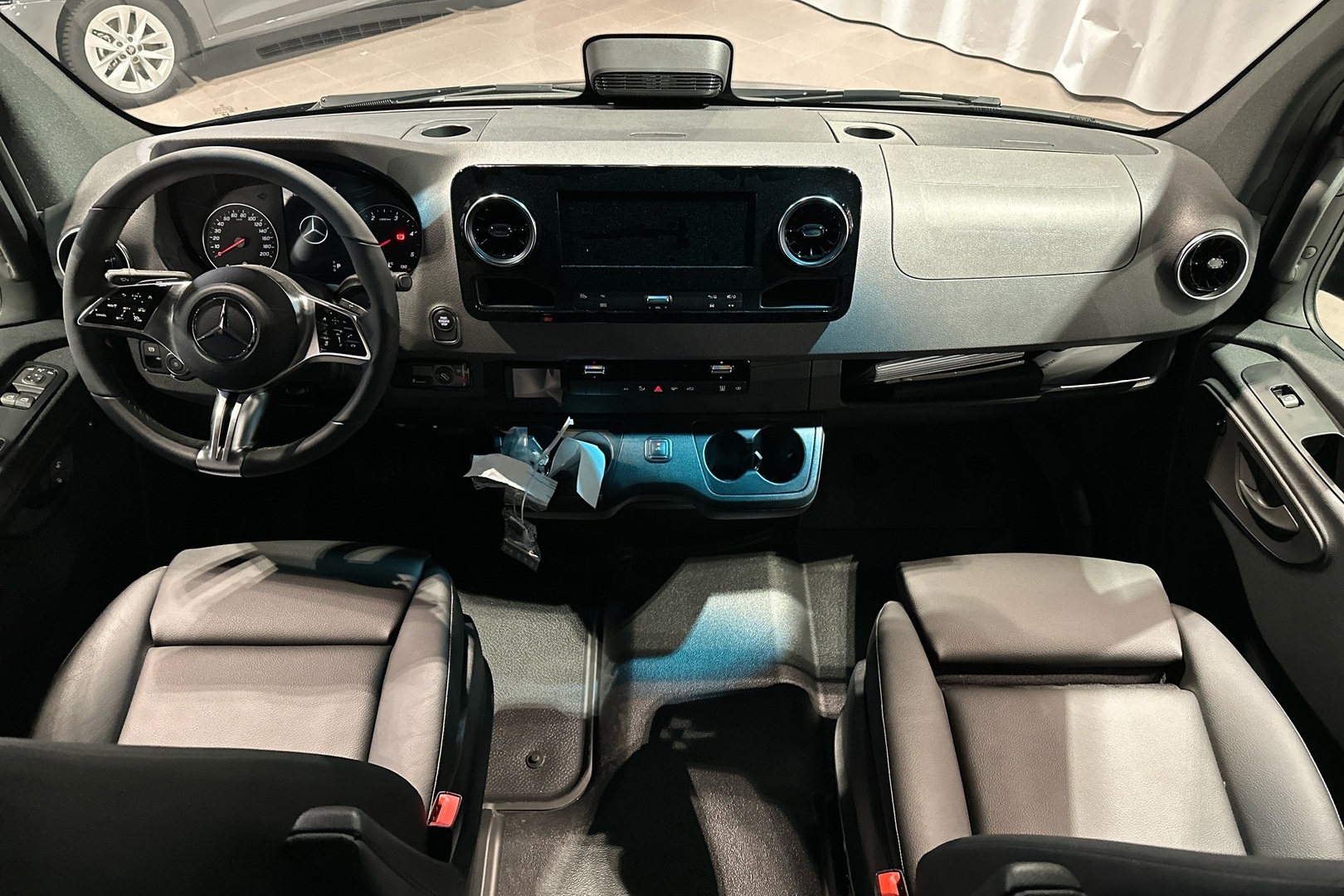 MERCEDES-BENZ Sprinter 2025