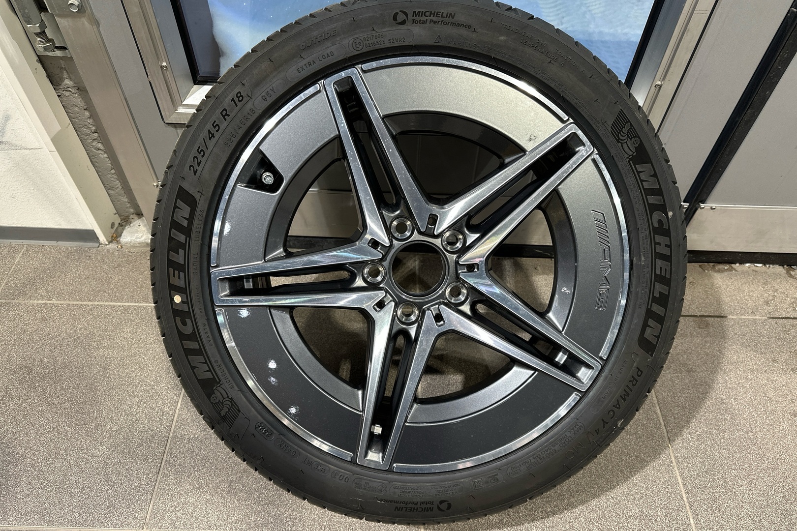 MERCEDES-BENZ C 2024