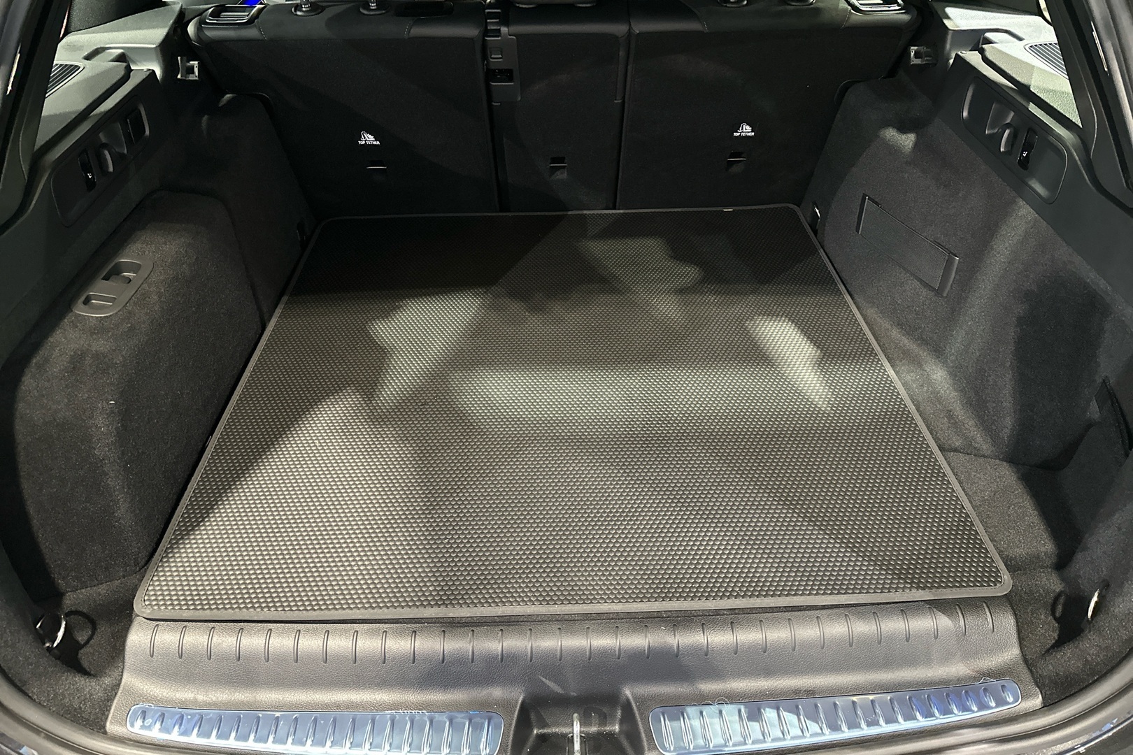 MERCEDES-BENZ C 2024