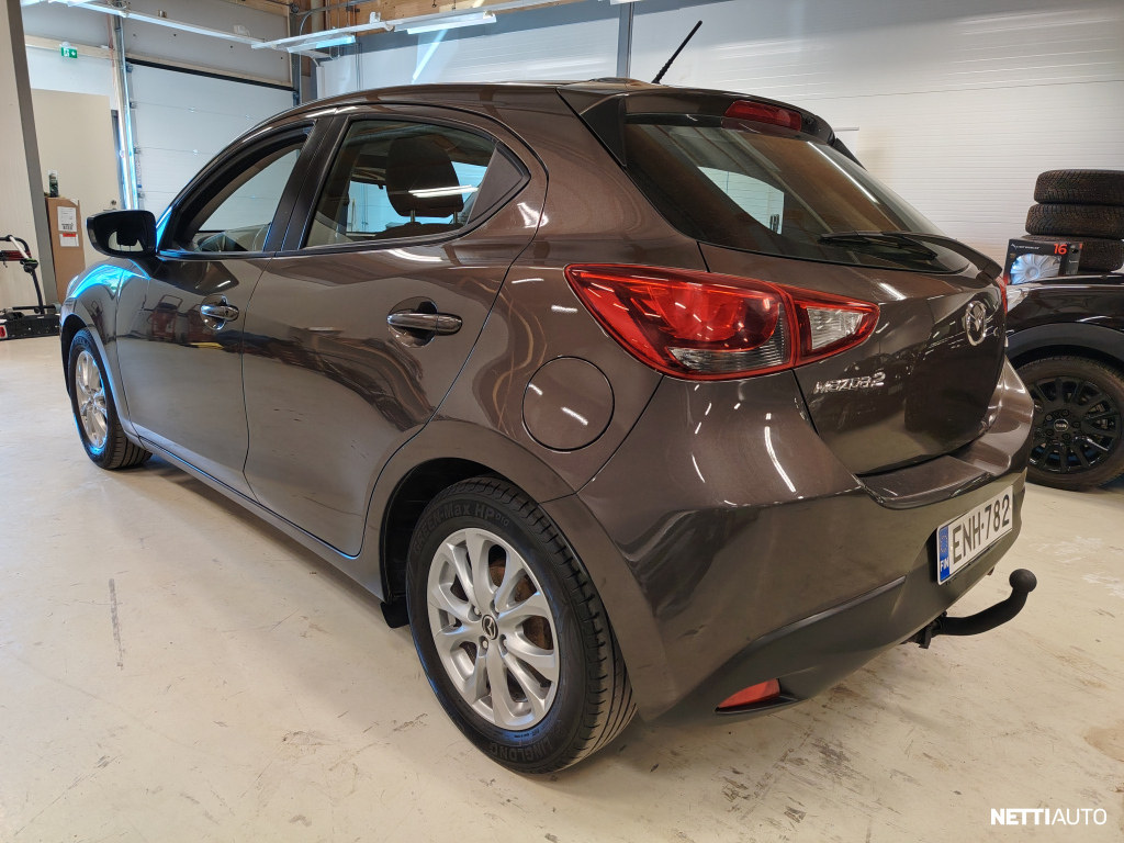 Mazda 2 2017