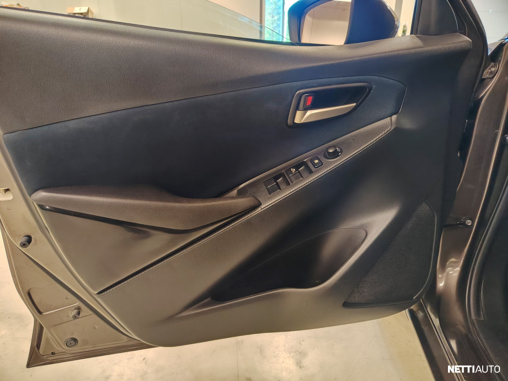 Mazda 2 2017