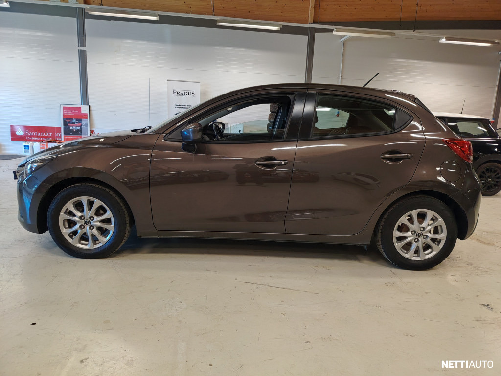 Mazda 2 2017