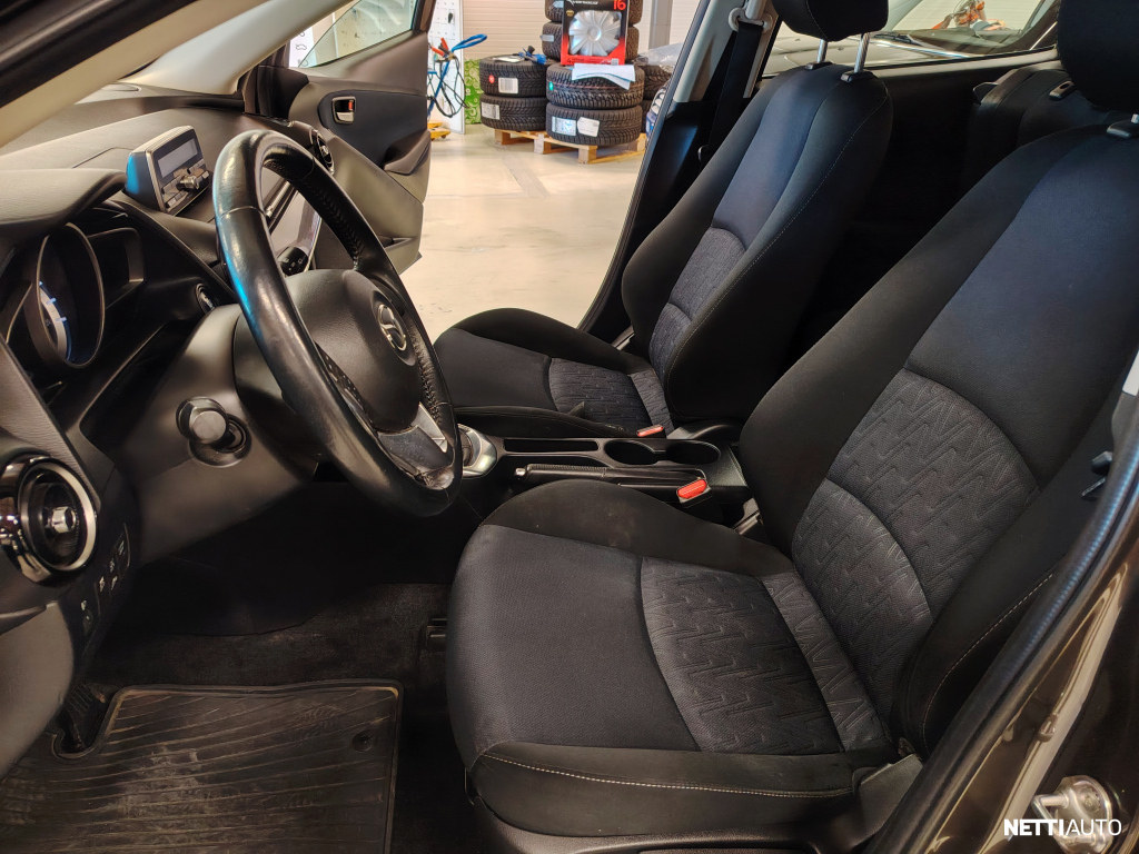 Mazda 2 2017