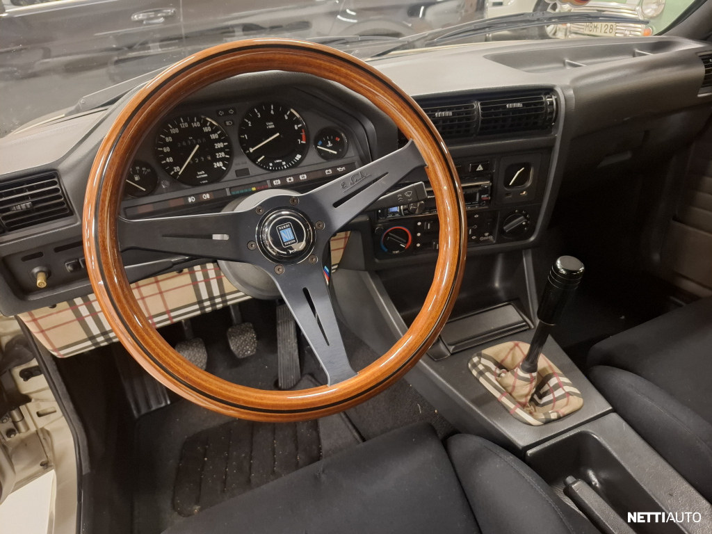 BMW 325 1986