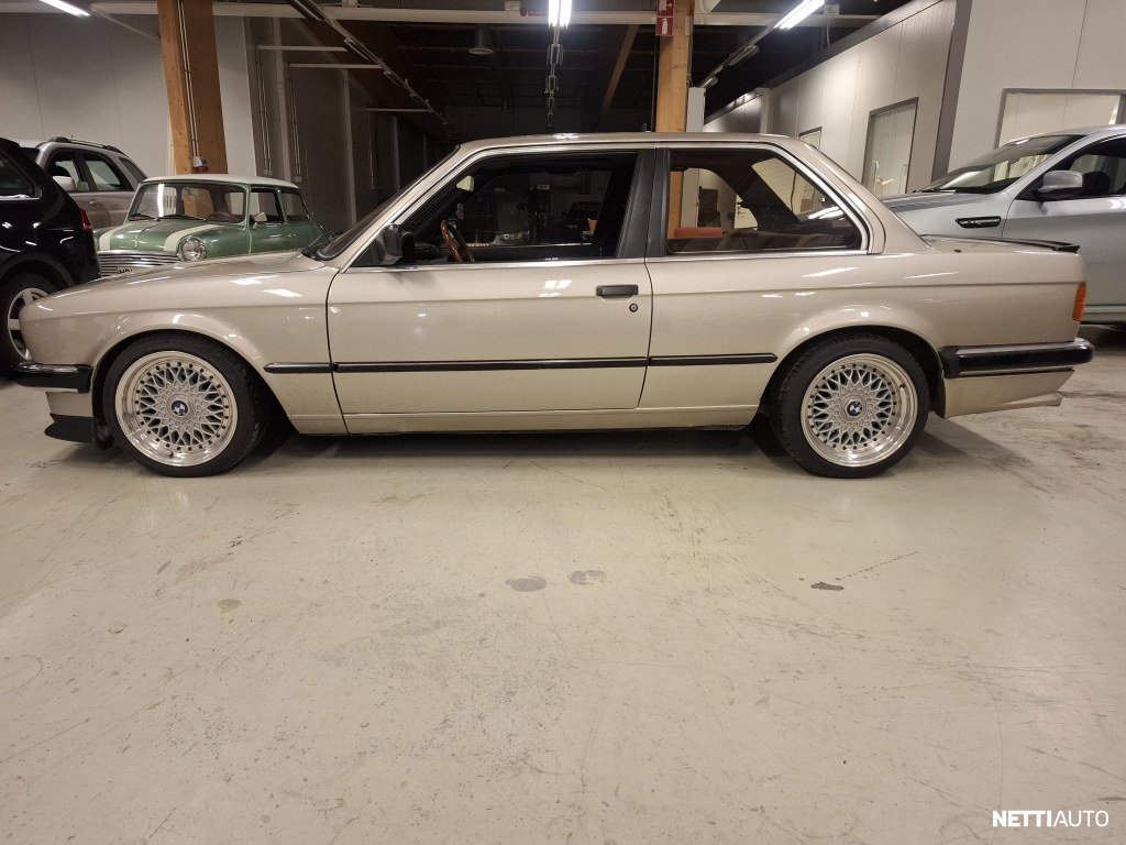 BMW 325 1986