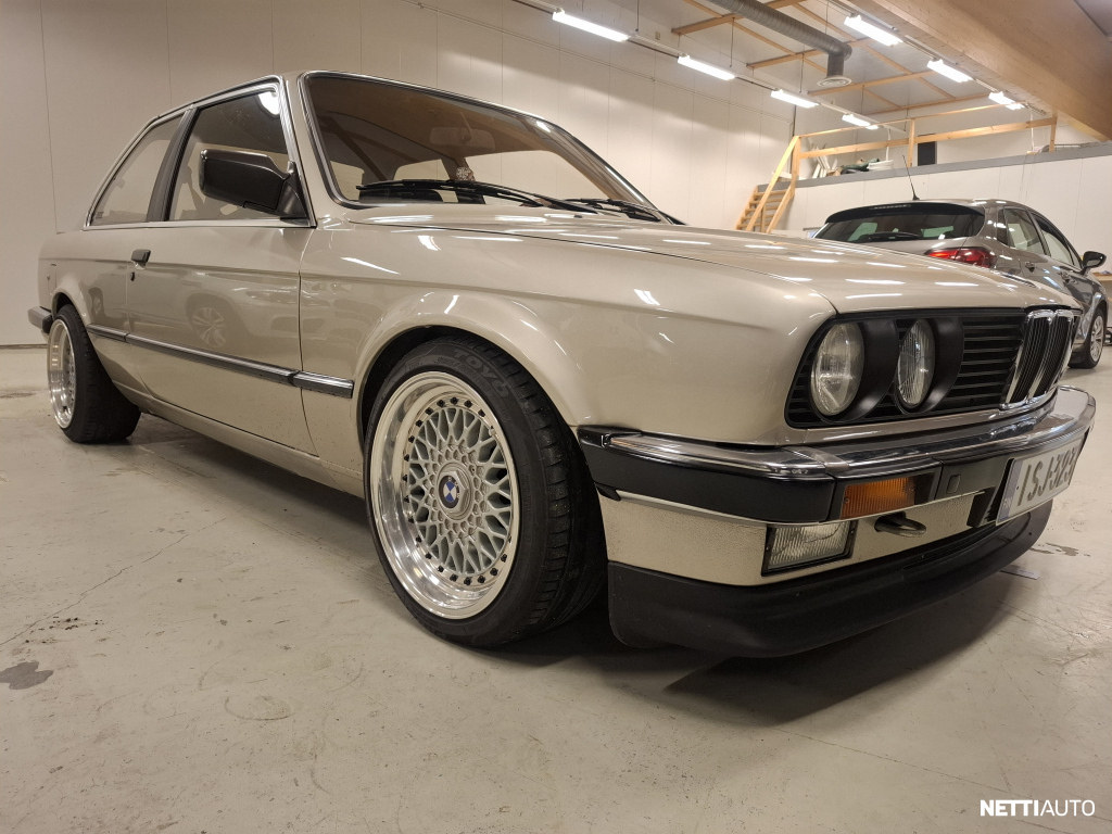 BMW 325 1986