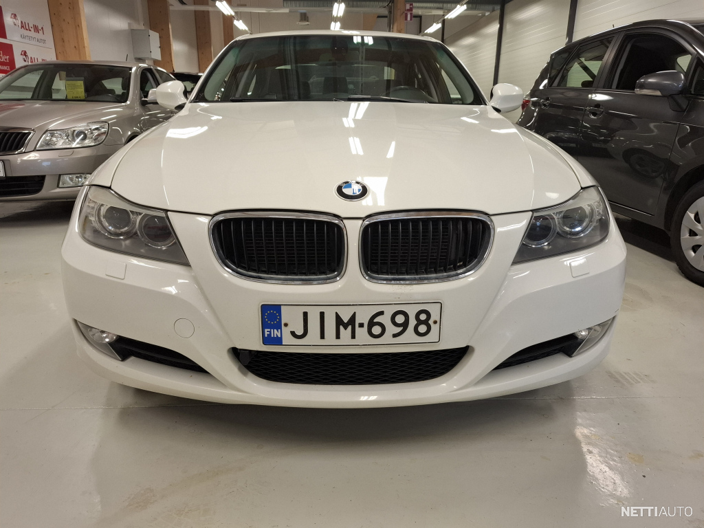 BMW 318 2011