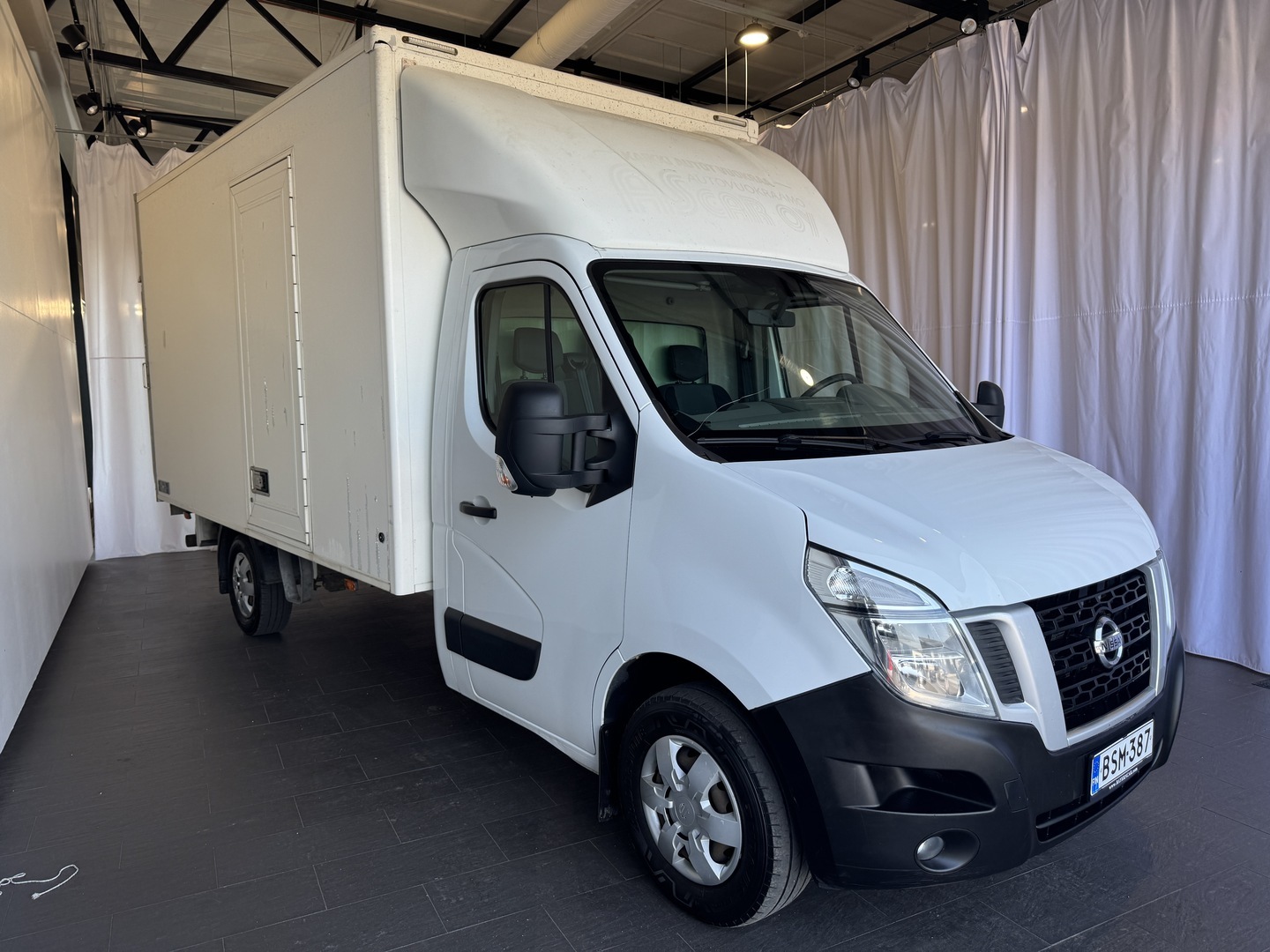 NISSAN NV400 2015