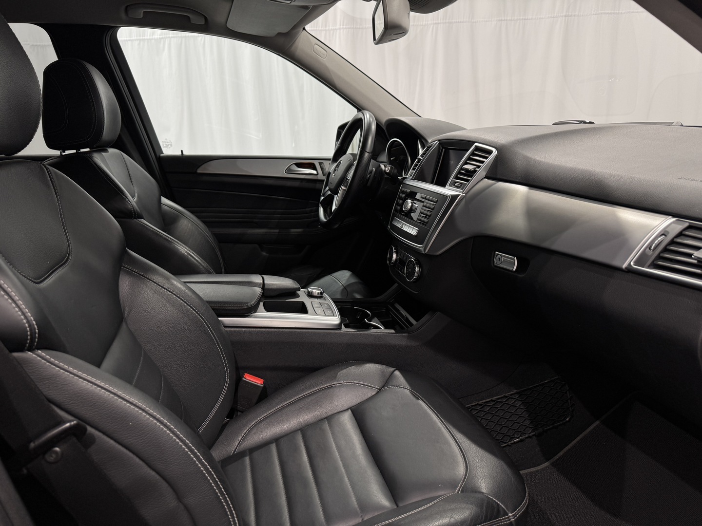 MERCEDES-BENZ ML 8