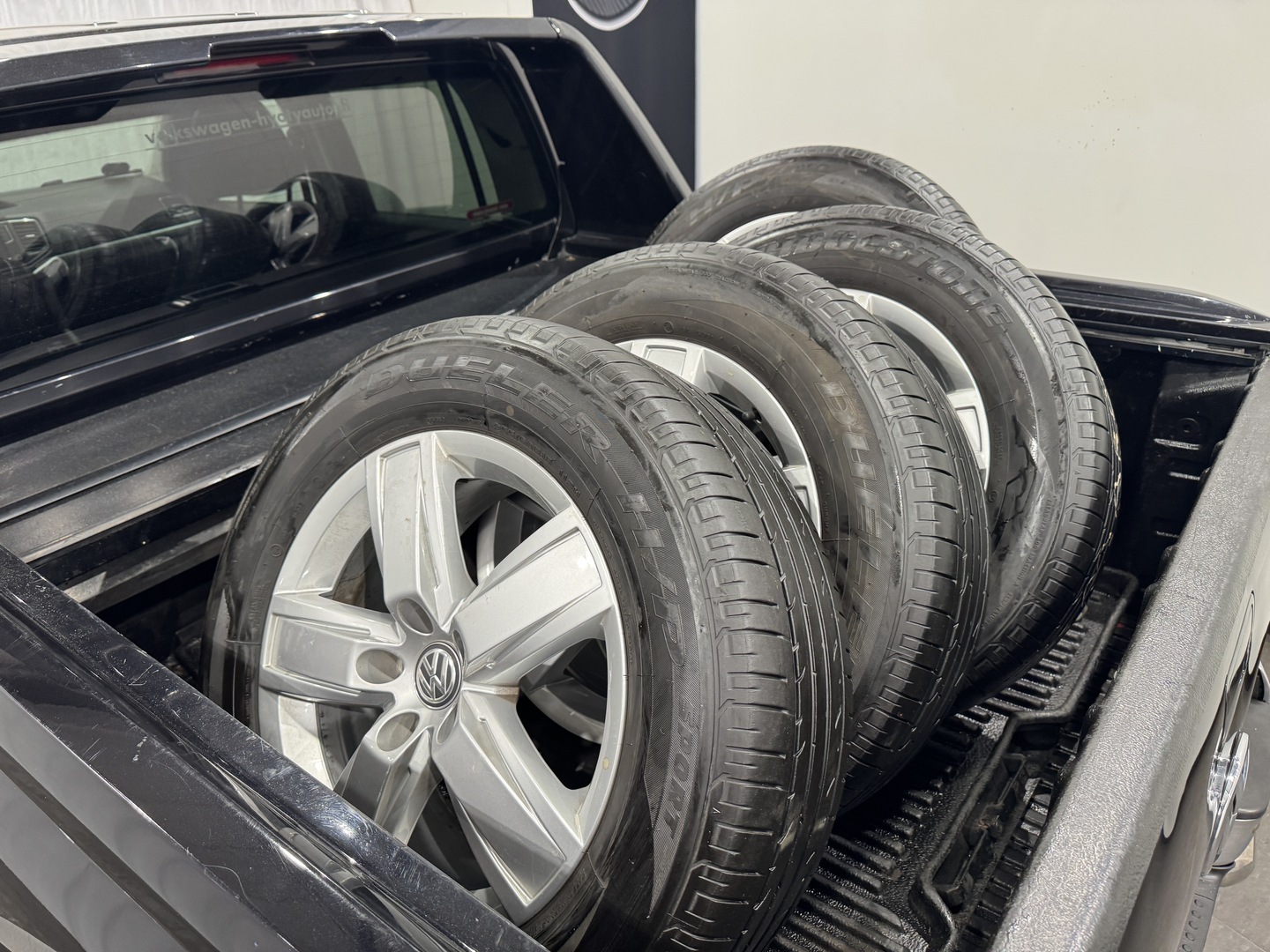 VOLKSWAGEN Amarok 13