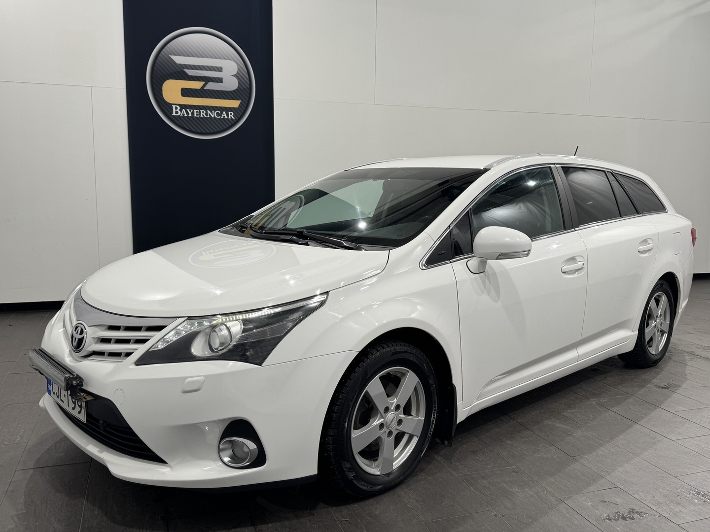 TOYOTA Avensis 2014