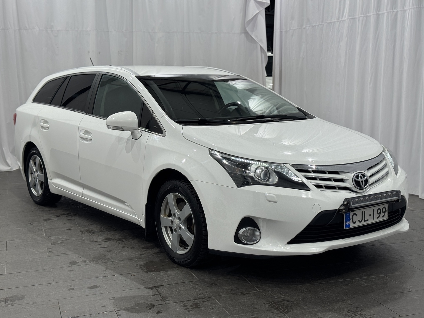 TOYOTA Avensis 2014