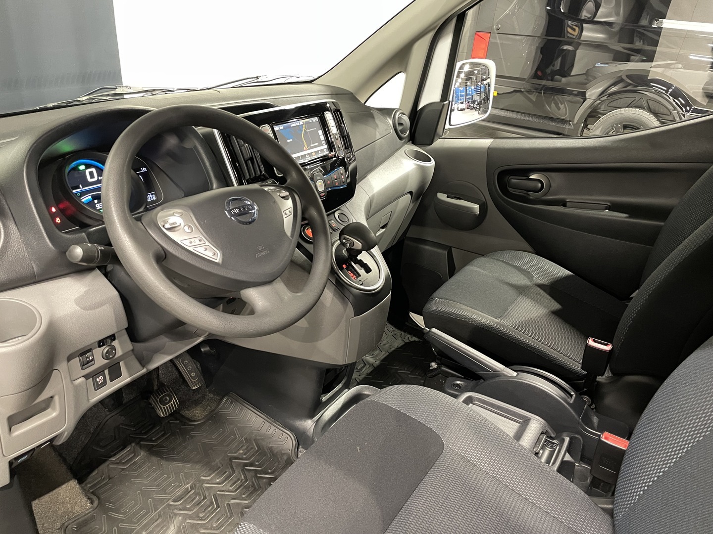 NISSAN e-NV200 2019