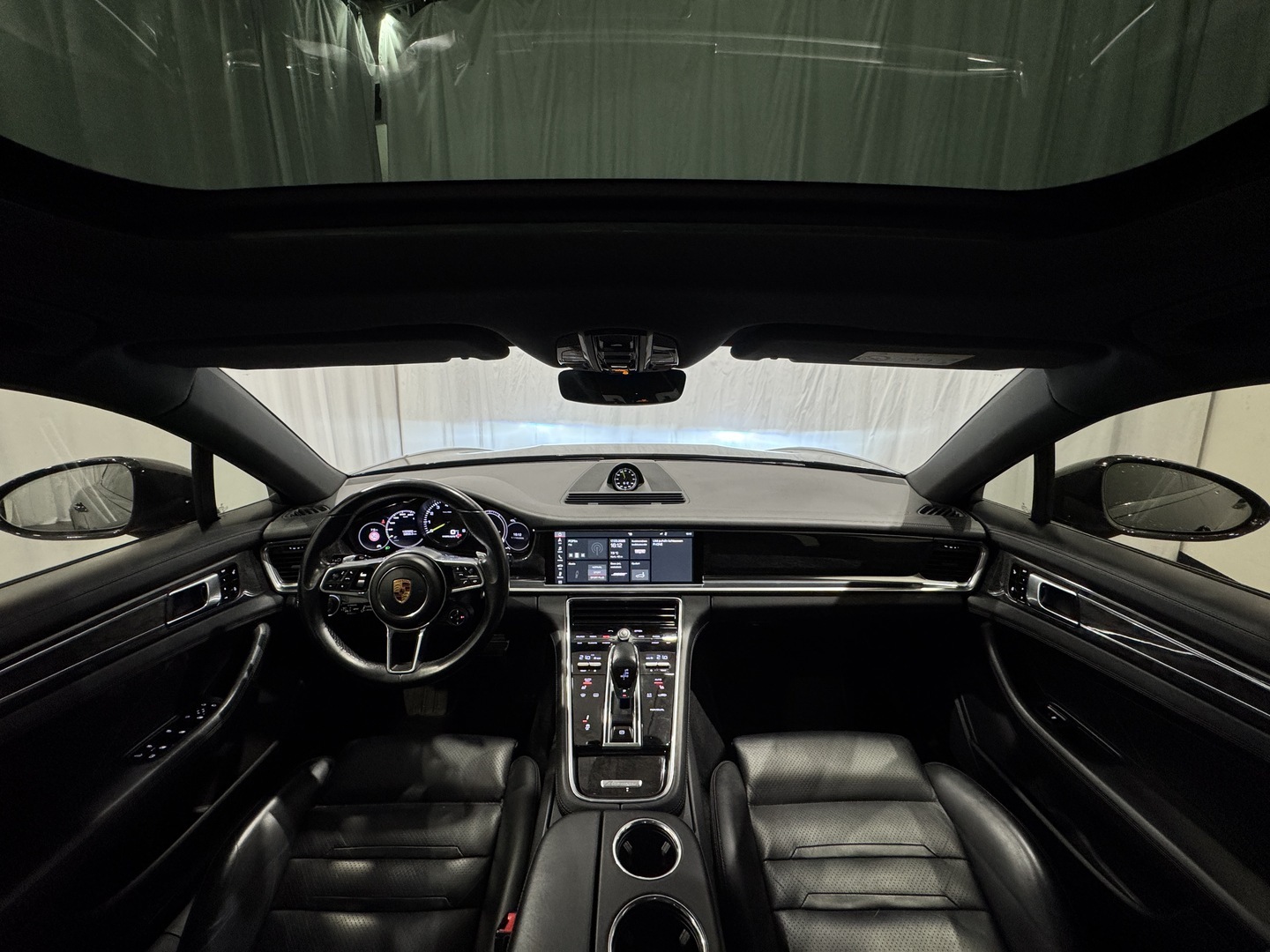 PORSCHE Panamera 2017