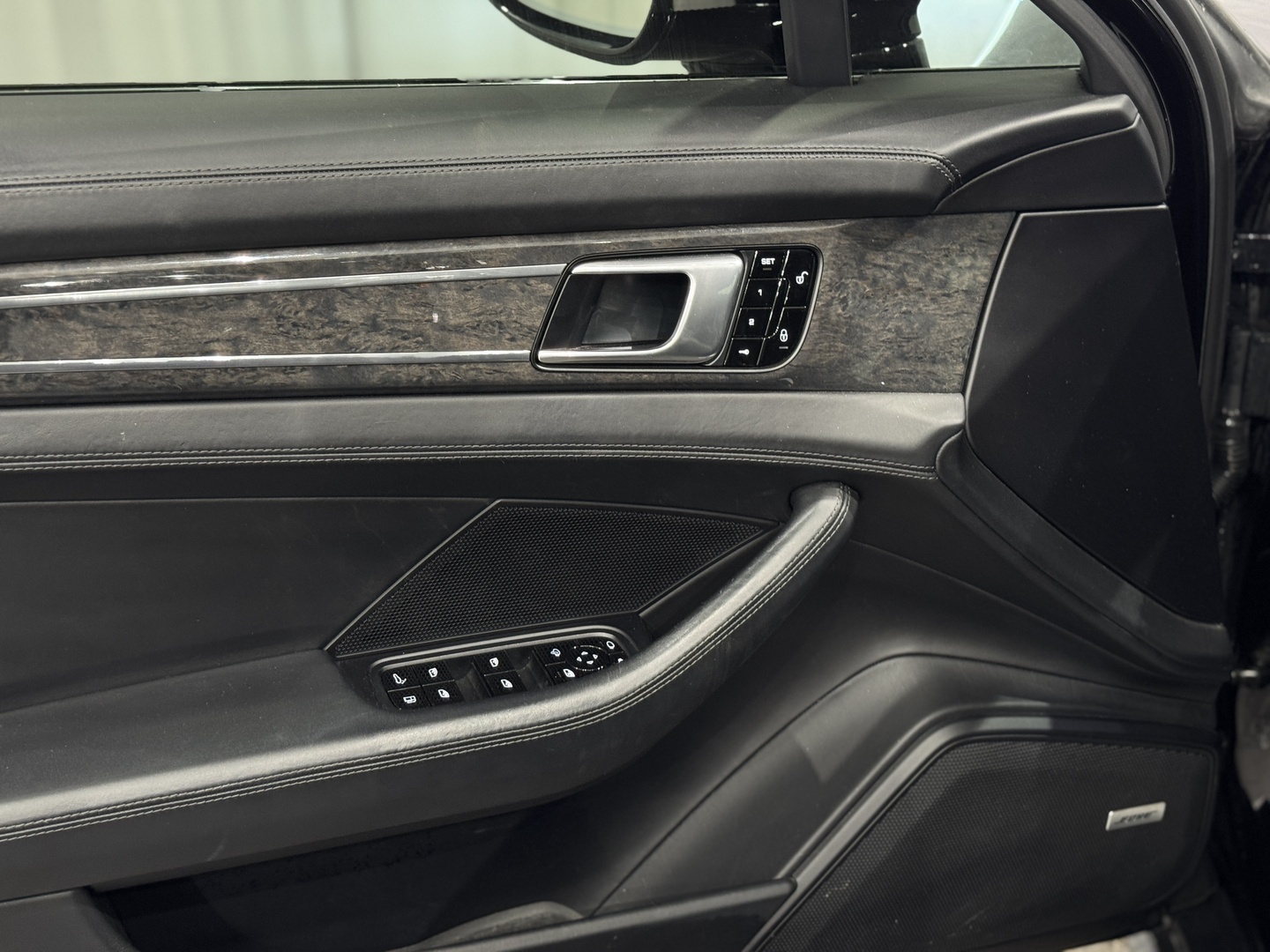 PORSCHE Panamera 2017