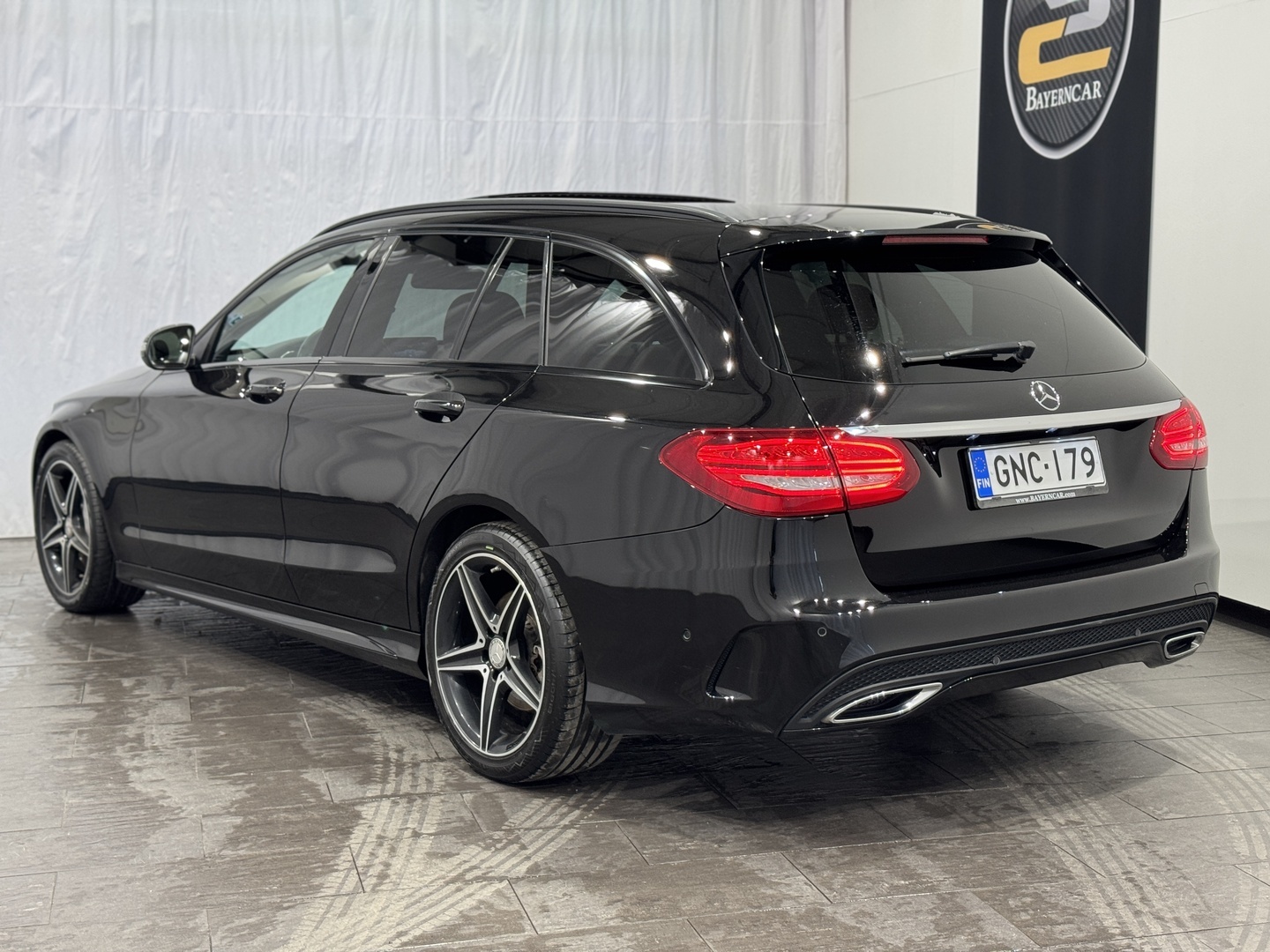 MERCEDES-BENZ C 2015