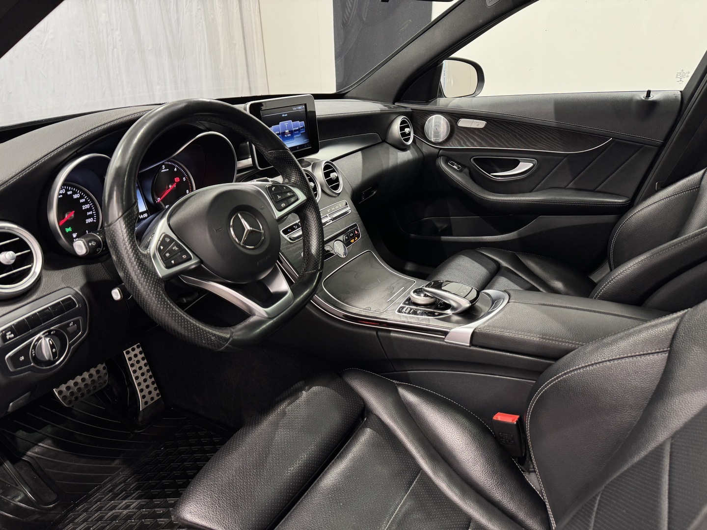 MERCEDES-BENZ C 2015