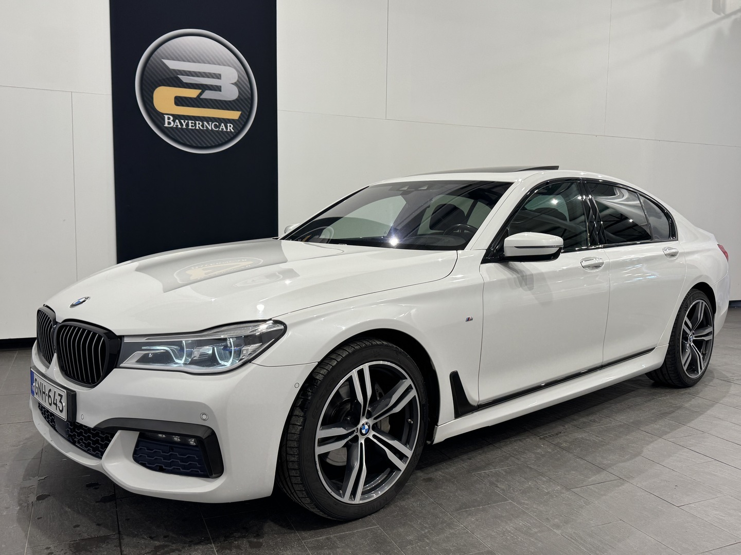 BMW 730 2016