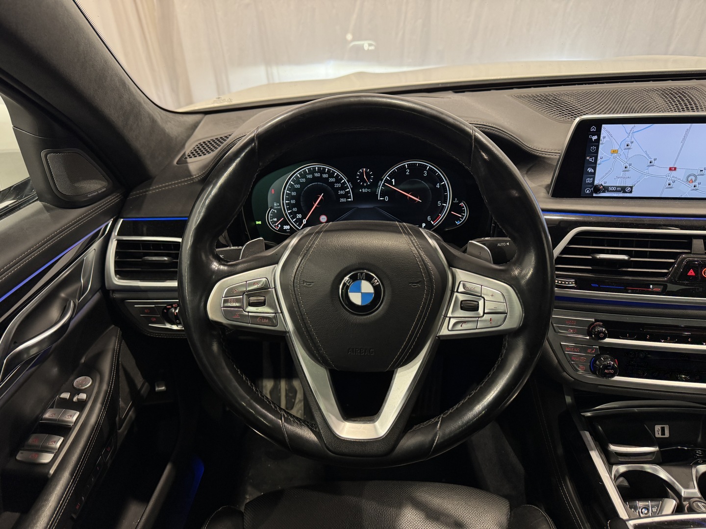 BMW 730 2016