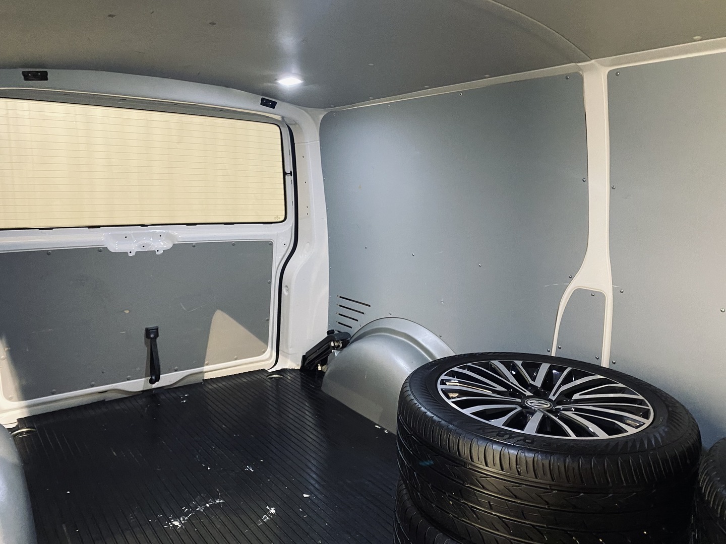 VOLKSWAGEN Transporter 2018