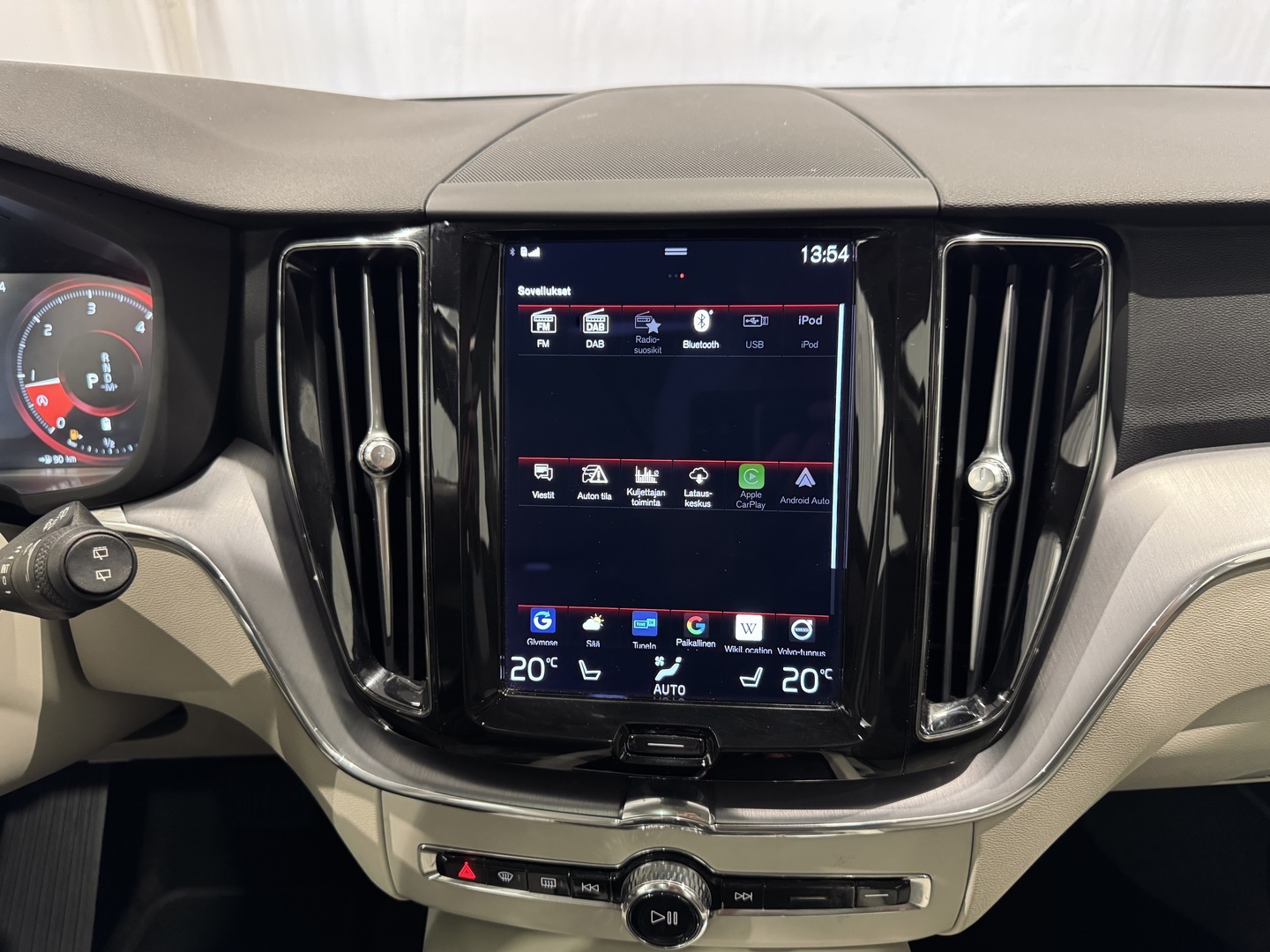 VOLVO XC60 14