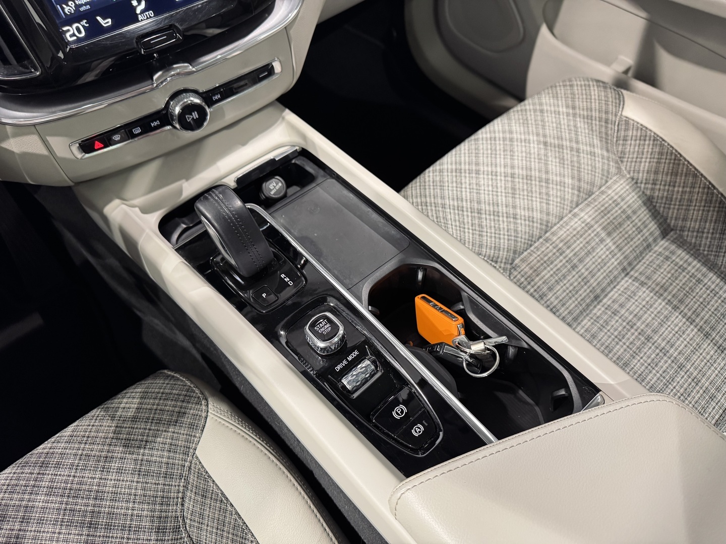 VOLVO XC60 15