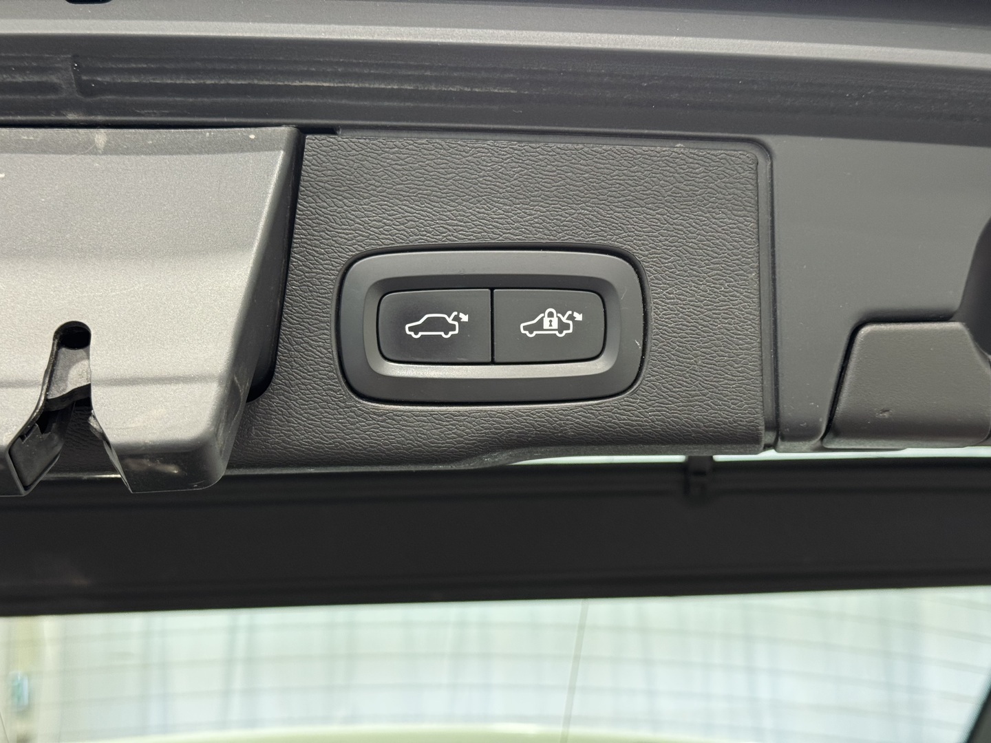 VOLVO XC60 20