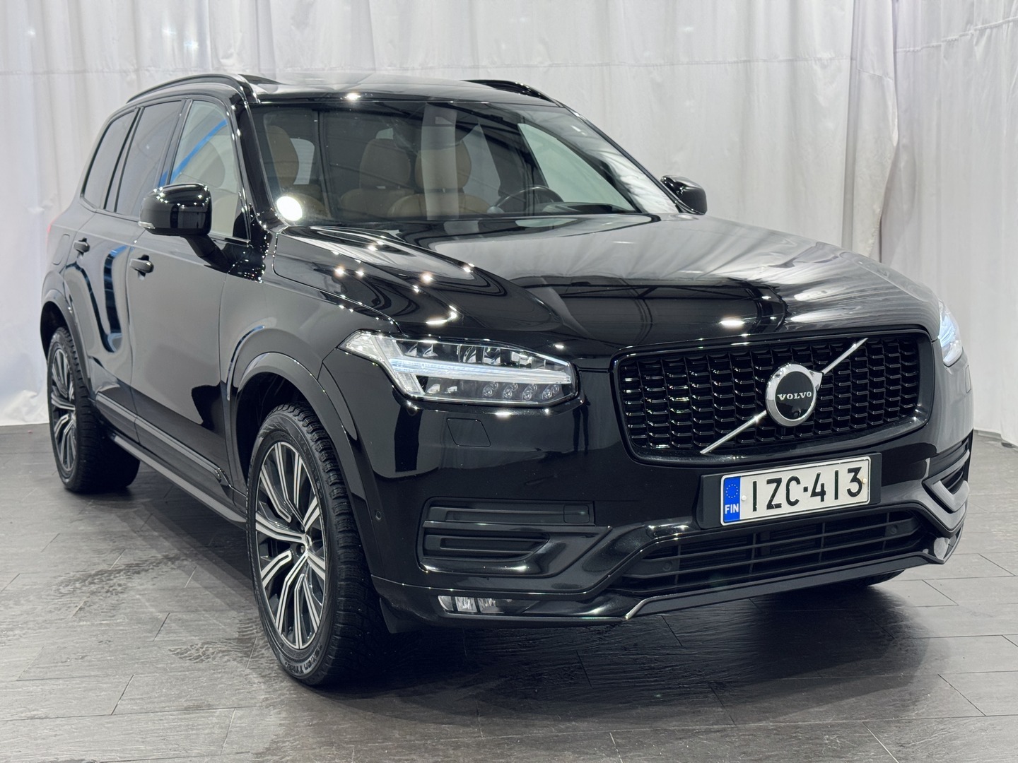 VOLVO XC90 2021