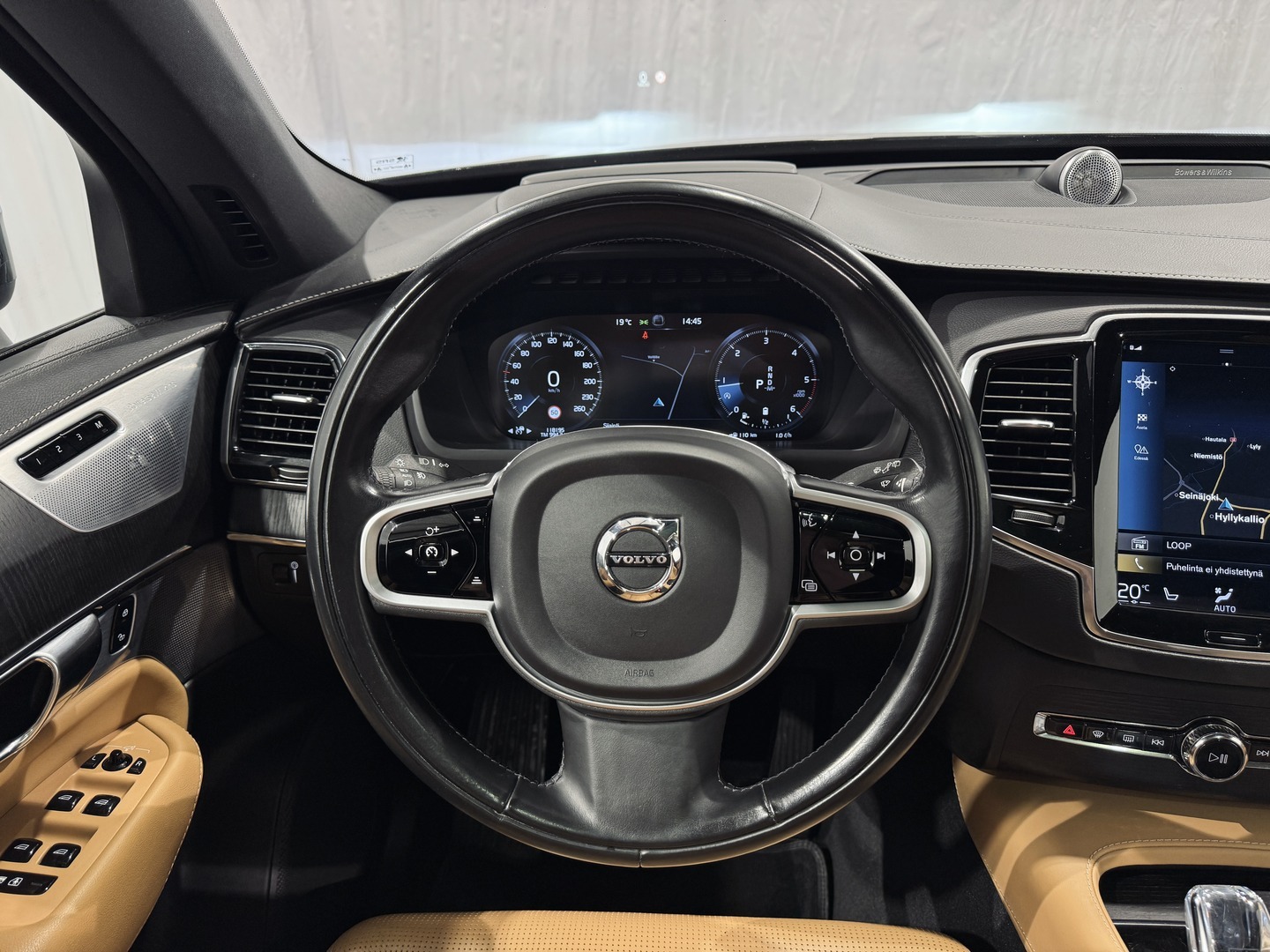 VOLVO XC90 2021