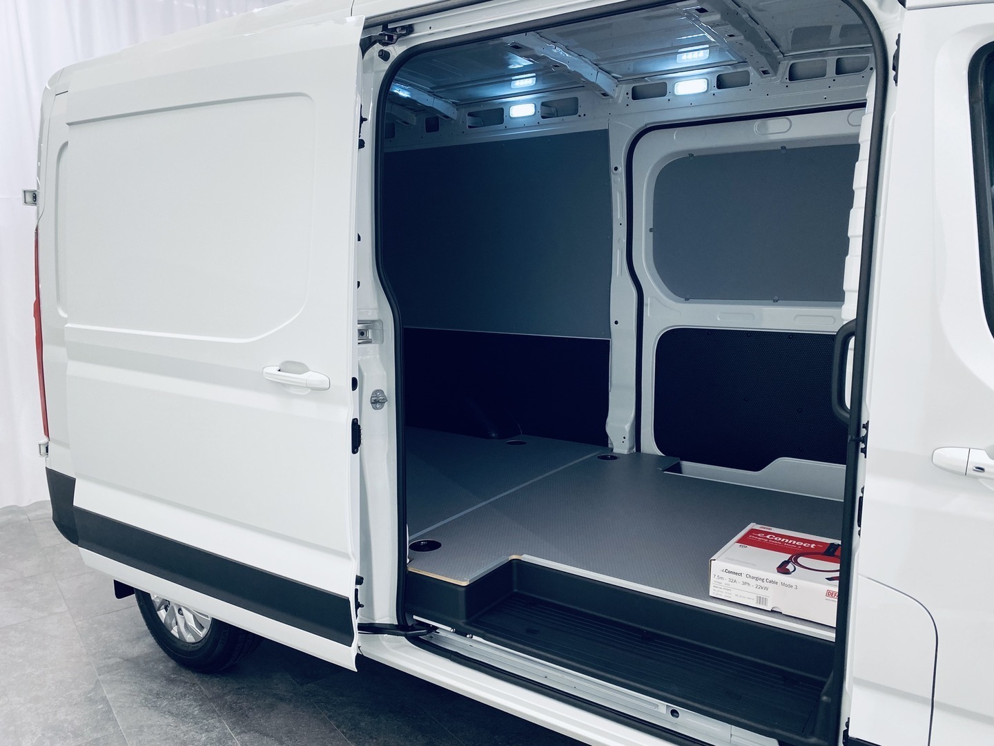 MAXUS e-Deliver 9 12