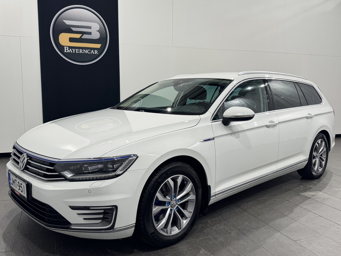 VOLKSWAGEN Passat 2018