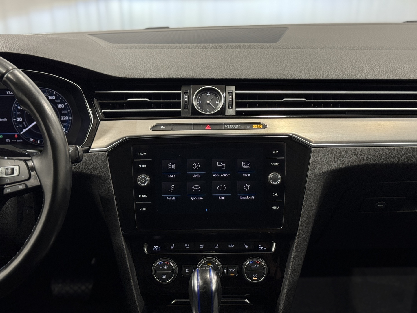 VOLKSWAGEN Passat 2018