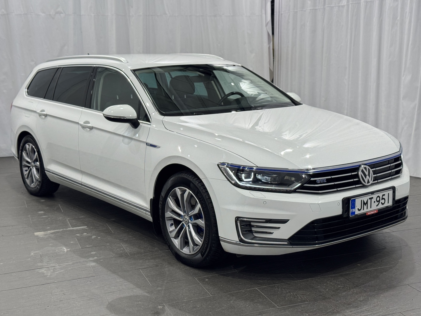 VOLKSWAGEN Passat 2018
