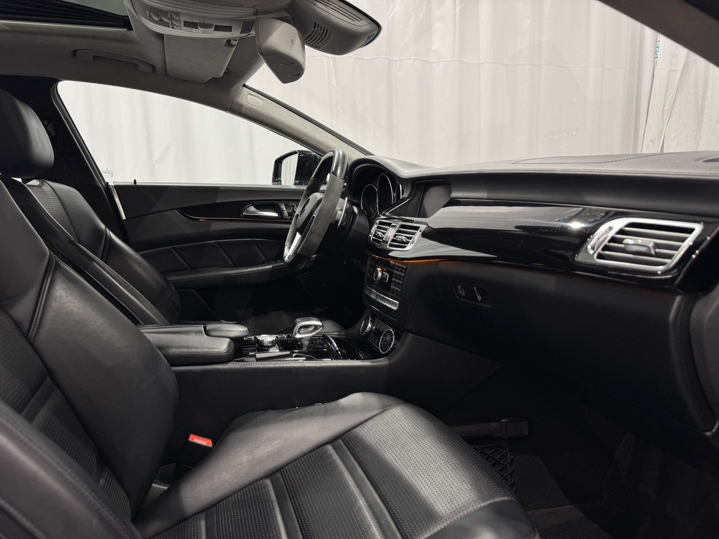 MERCEDES-BENZ CLS 63 AMG 2011