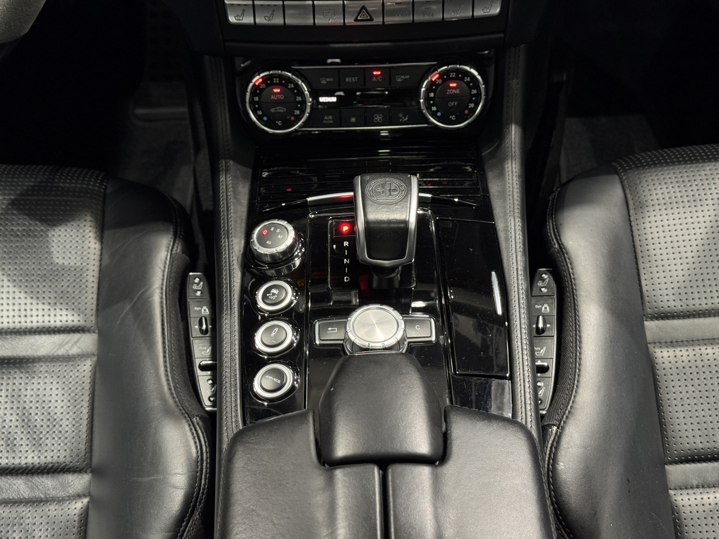 MERCEDES-BENZ CLS 63 AMG 2011