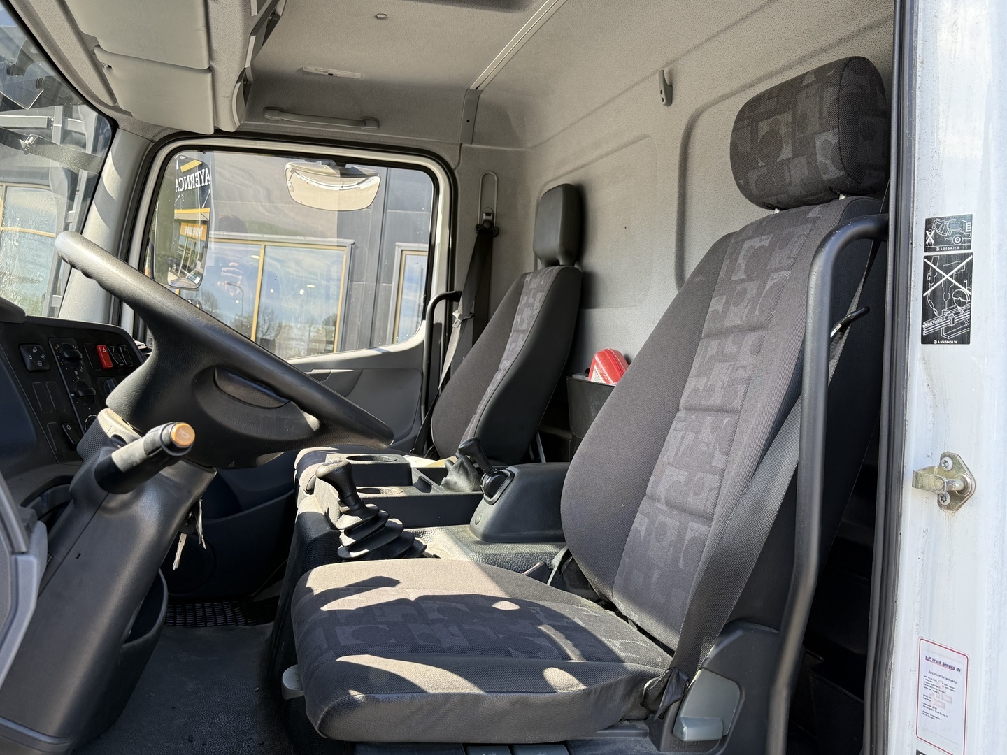 MERCEDES-BENZ Atego 12