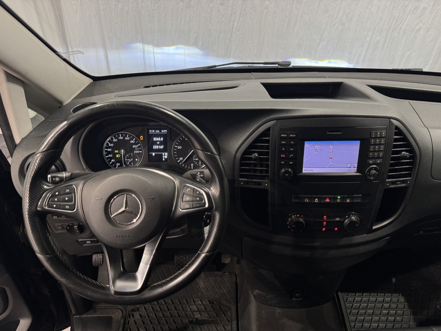 MERCEDES-BENZ Vito 2016