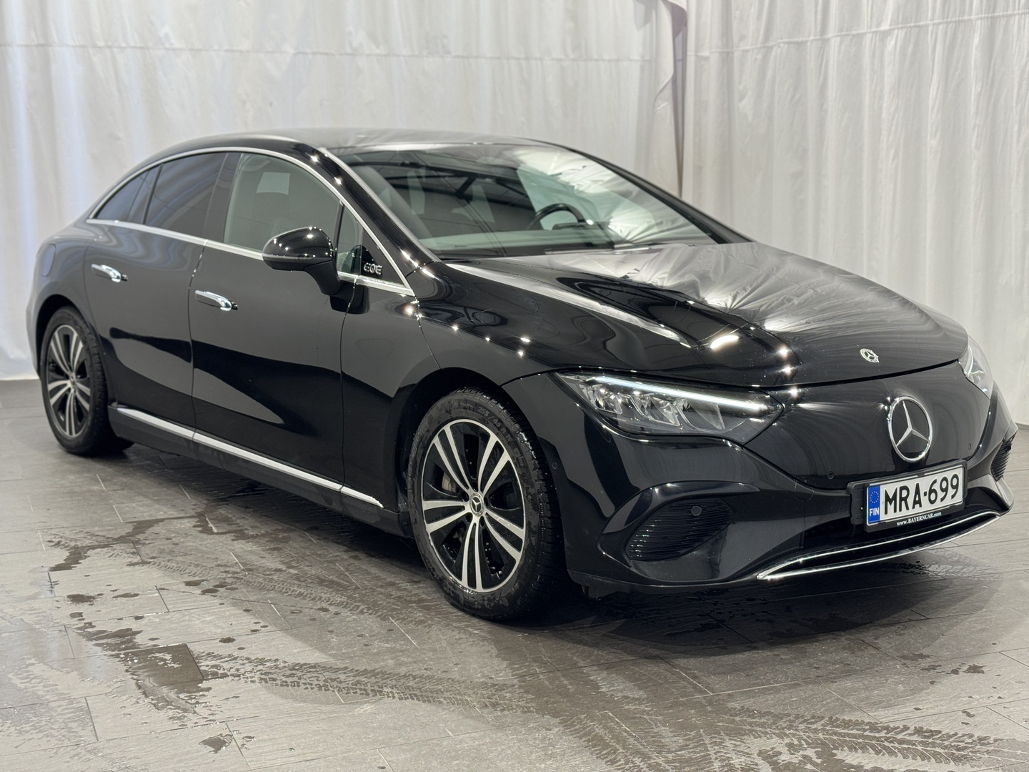 MERCEDES-BENZ EQE 2023