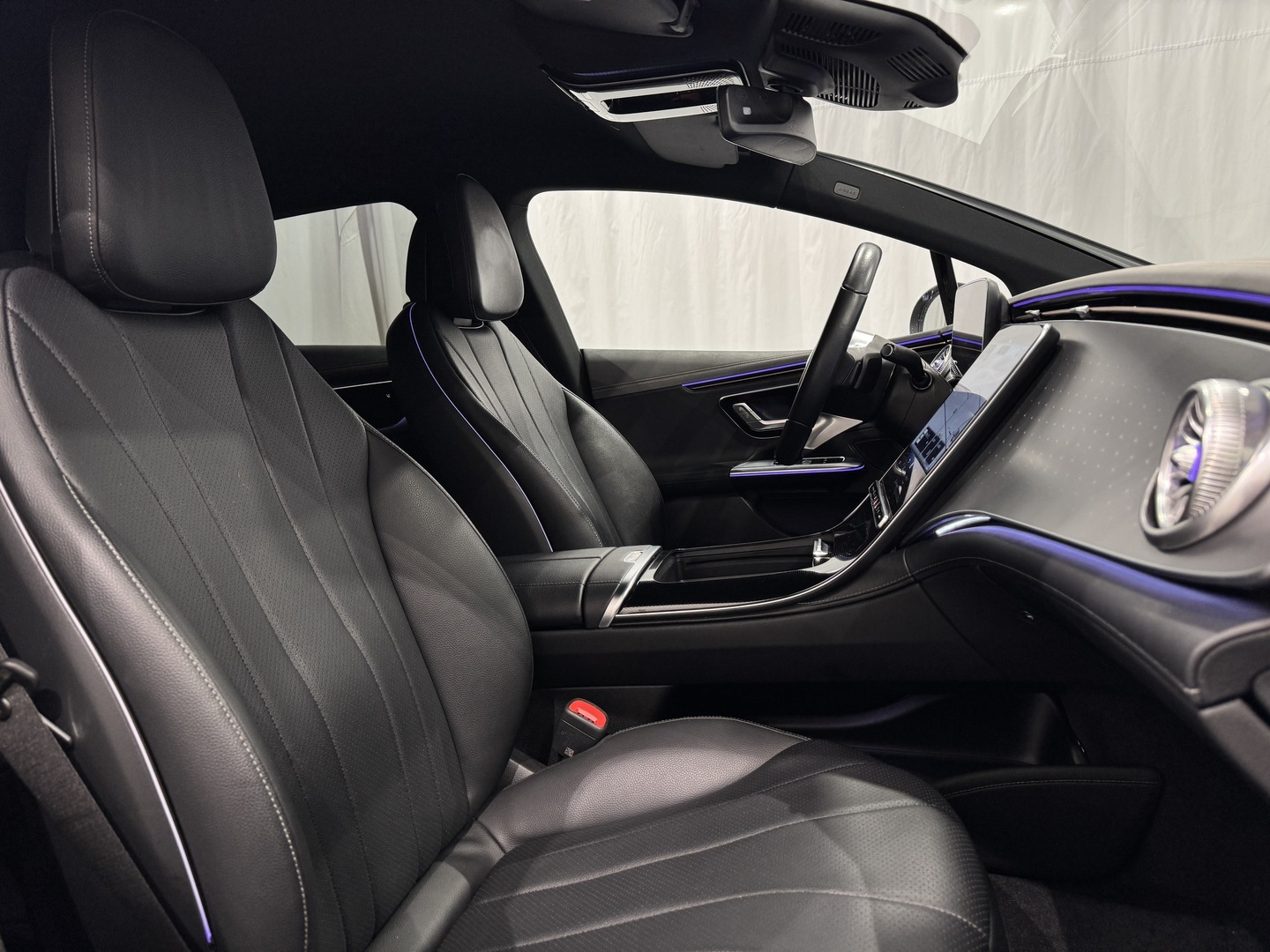 MERCEDES-BENZ EQE 2023