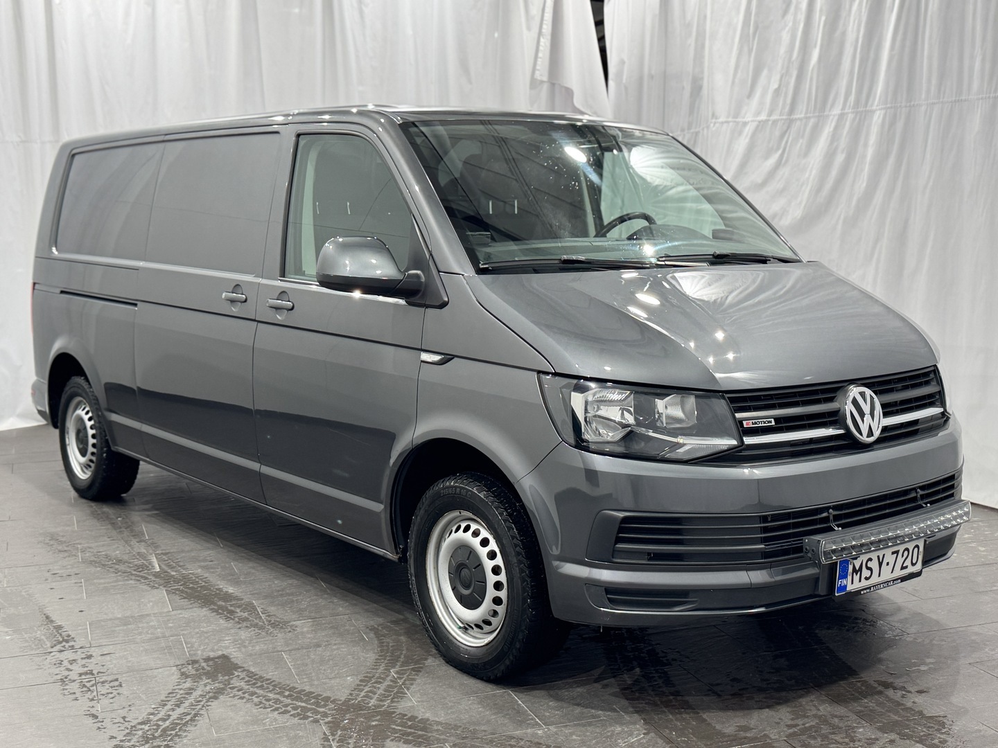 VOLKSWAGEN Transporter 2016