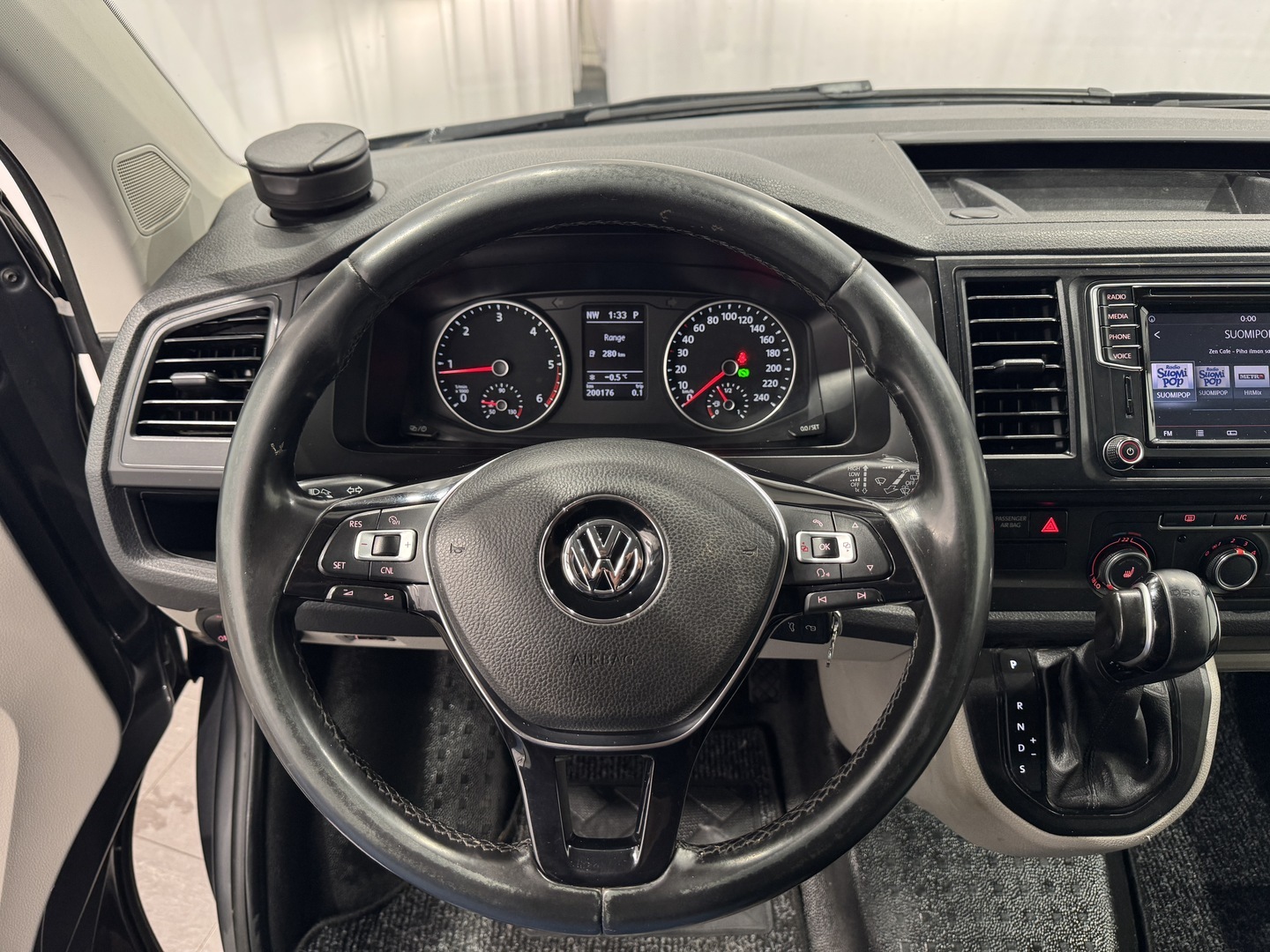 VOLKSWAGEN Transporter 2016