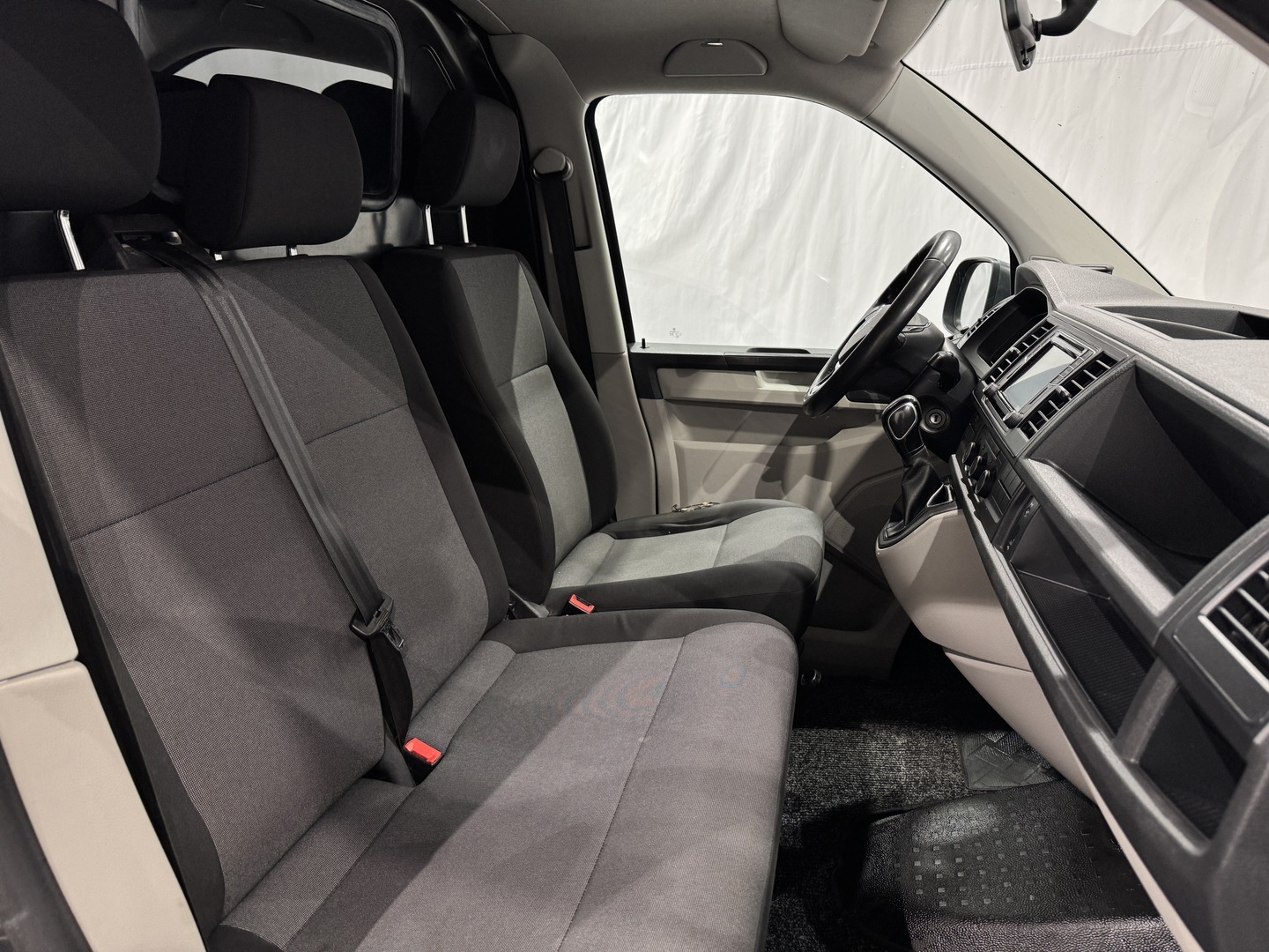 VOLKSWAGEN Transporter 2016