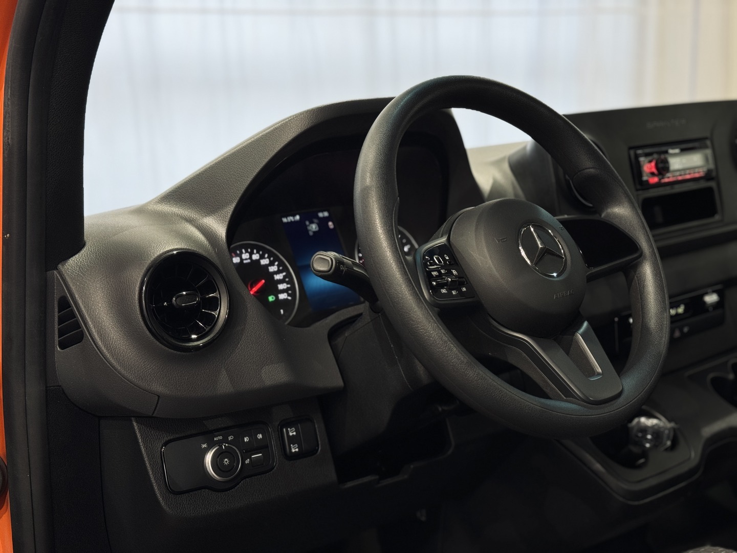 MERCEDES-BENZ SPRINTER 2023