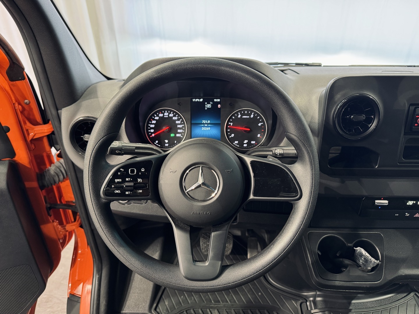 MERCEDES-BENZ SPRINTER 2023