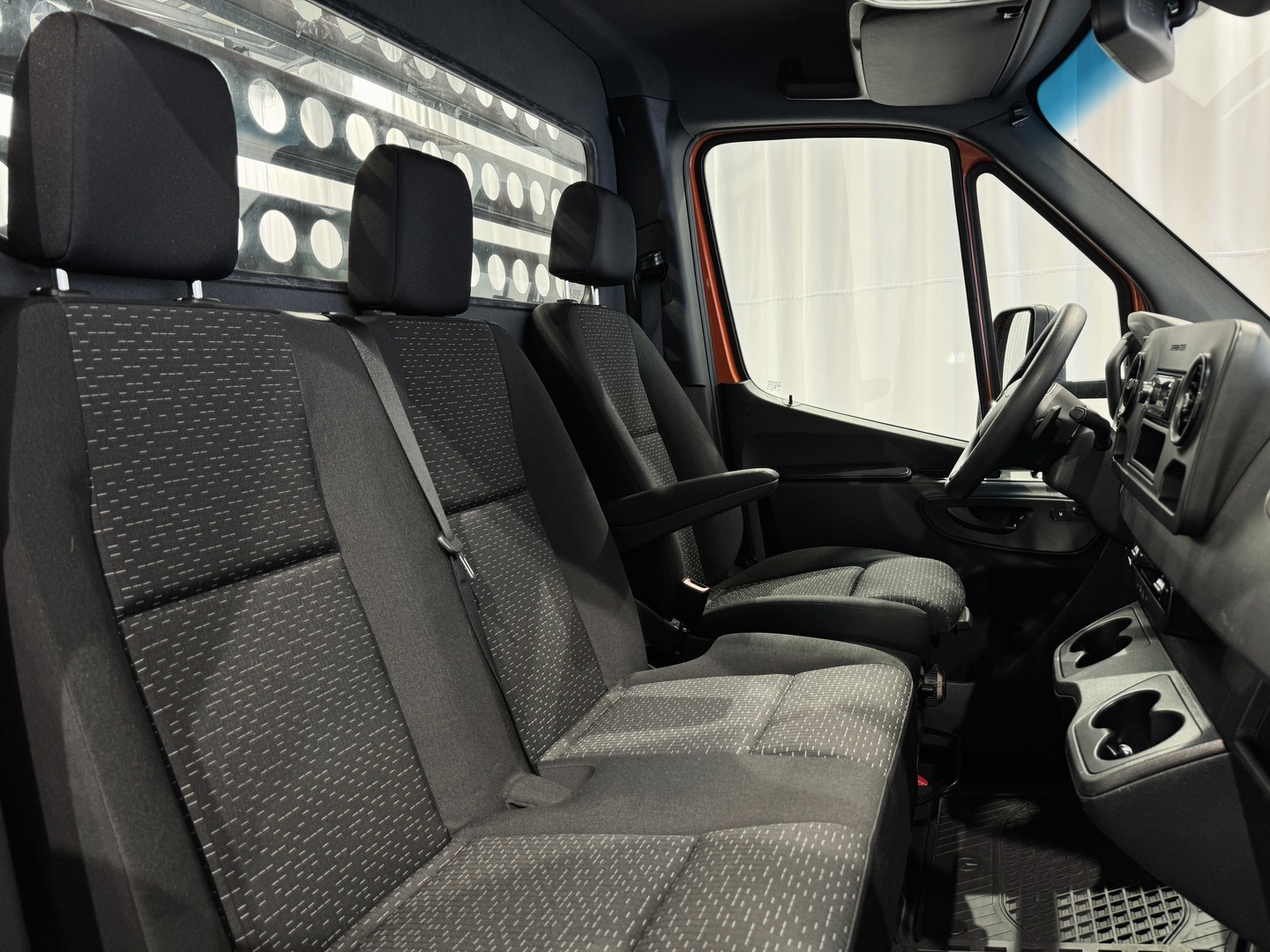 MERCEDES-BENZ SPRINTER 2023